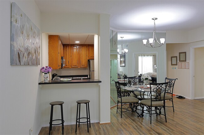 Foto del edificio - 2213 S Braeswood Blvd