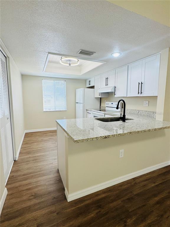 Foto del edificio - 134 Cypress Ct