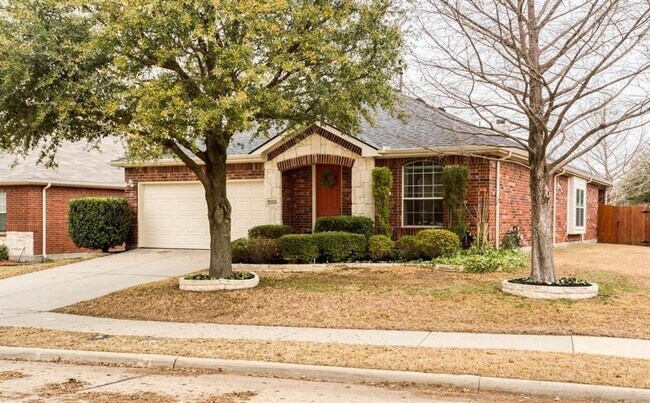 Building Photo - 11550 Henderson Dr
