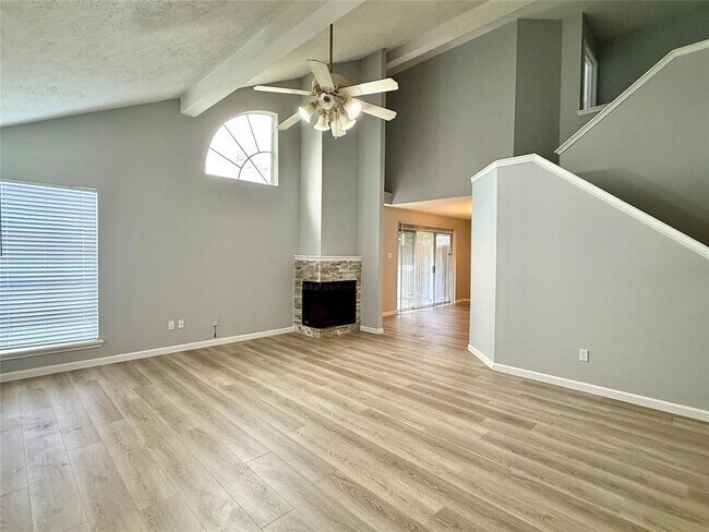 Foto del edificio - 9418 Westacre Pl