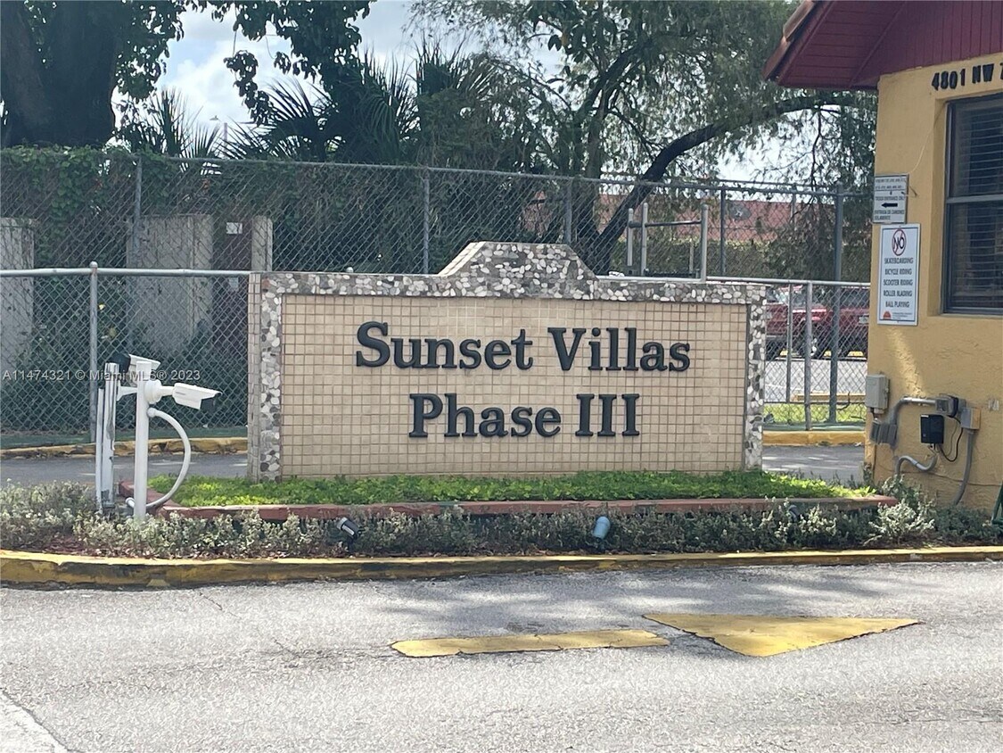 Primary Photo - 4805 NW 7th St