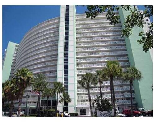 Foto del edificio - 2000 S Ocean Dr