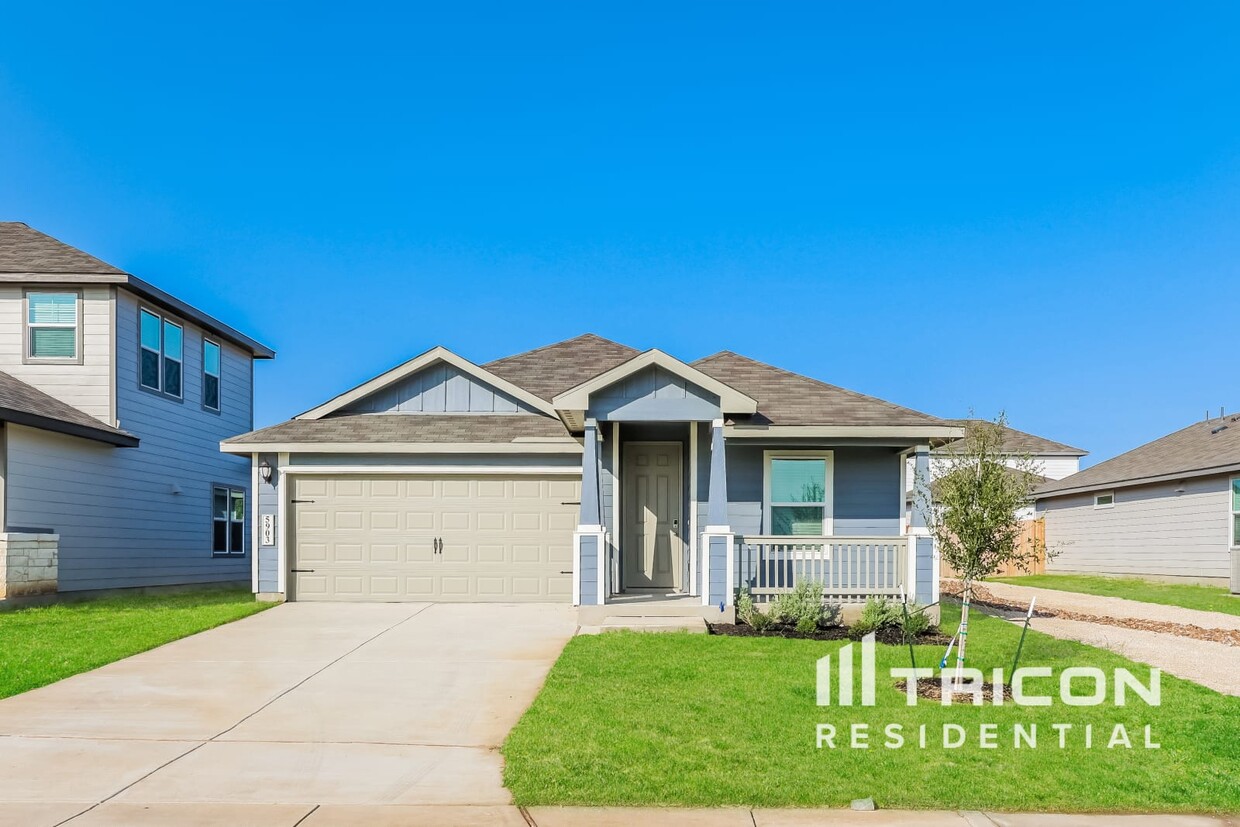 Foto principal - 5903 Noah Place Saint Hedwig TX