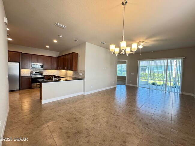 Foto del edificio - 6312 Hanfield Dr