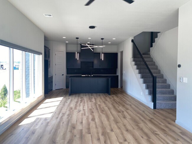 Foto del edificio - Beautiful contemporary 2-story home with 3...