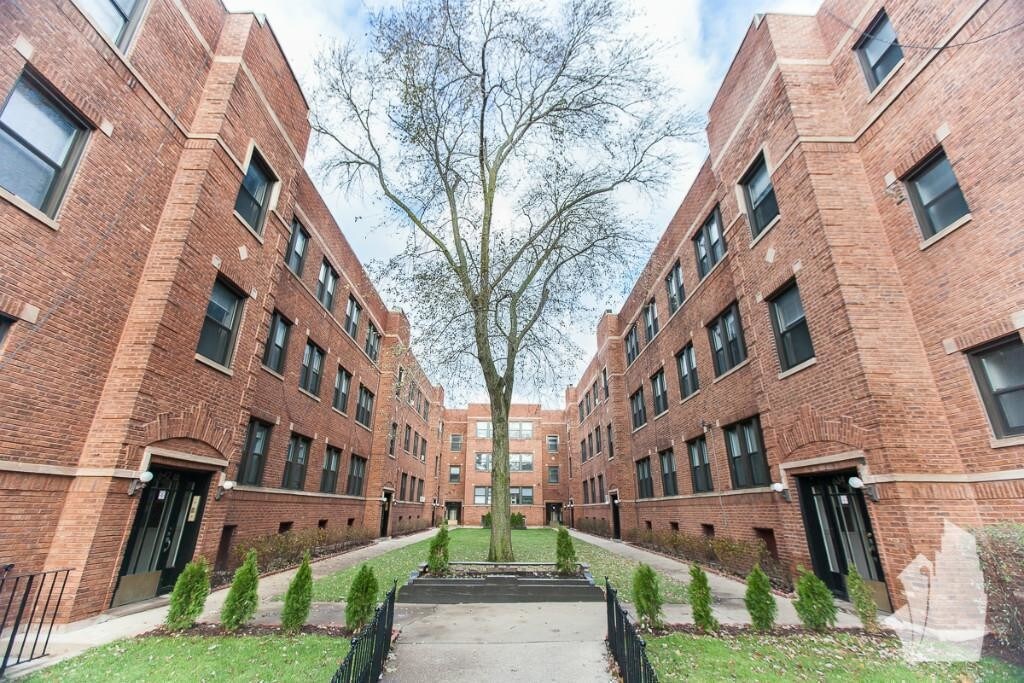 Foto principal - 641 W Cornelia Ave
