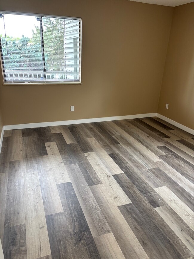 Building Photo - 940 S Walden Way