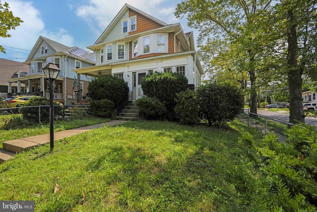 Foto principal - 100 E Stiles Ave