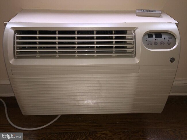 Foto del edificio - 3051 Idaho Ave NW