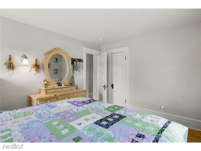 Foto del edificio - 3 br, 2 bath Townhome - 2210 Queen Ave N