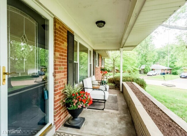 Building Photo - 3 br, 2.5 bath House - 10041 Barberton Dr
