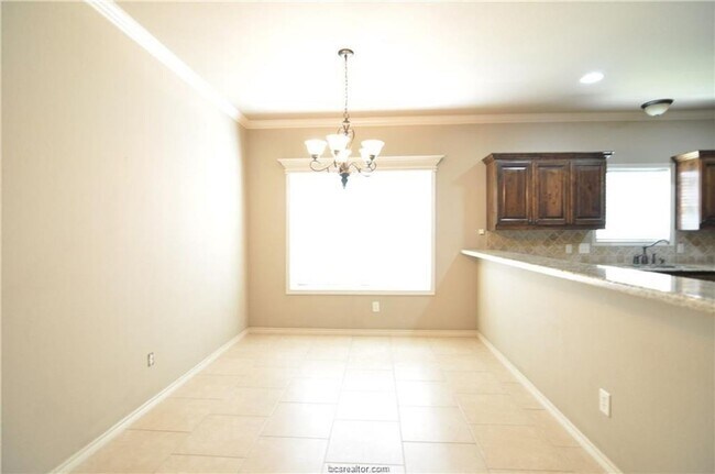Foto del edificio - August 2026 Pre-Lease!! Spacious 4 Bed, 3 Bath with Covered Patio!