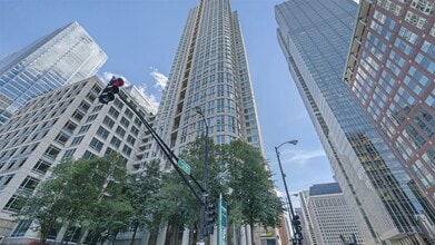 Building Photo - 345 N La Salle Dr