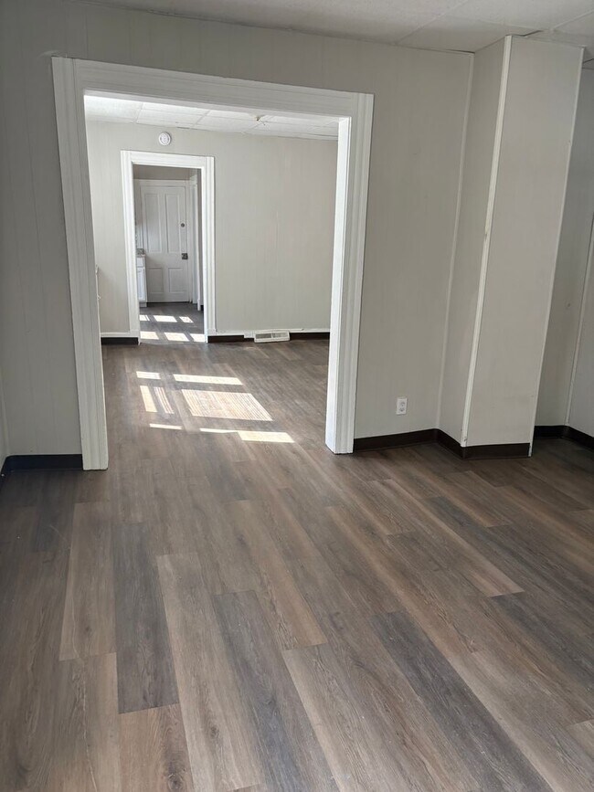 Building Photo - Single Family Home