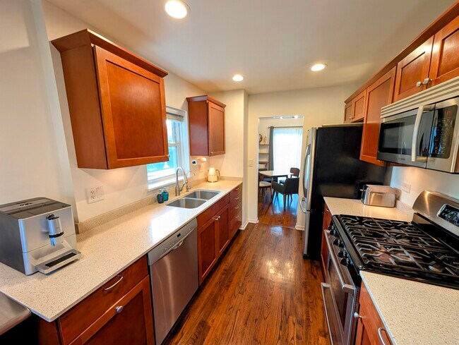 Foto del edificio - 630 Hibbard Rd