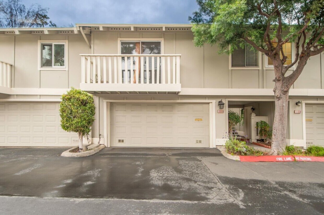 Foto principal - Beautiful Townhome in Northpoint Community in Cupertino!