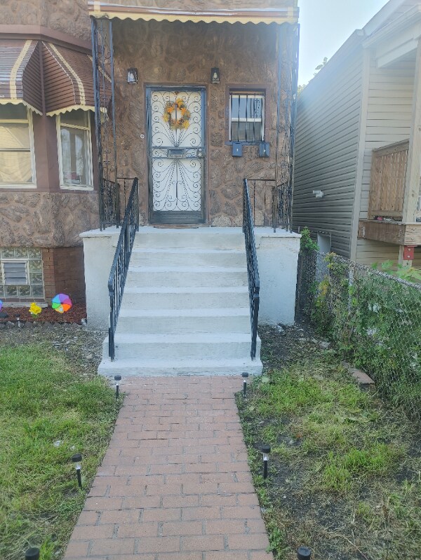 Foto del edificio - 6840 S Green St