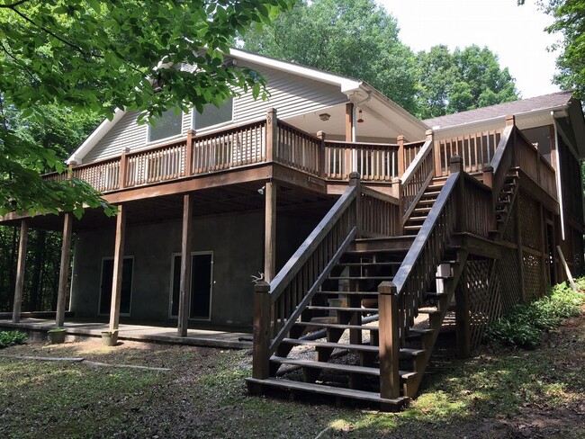 Building Photo - Large Lake Gaston Waterfront Home