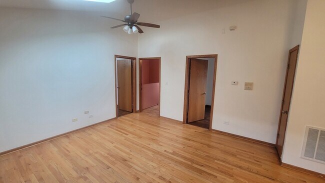 Foto del edificio - 2977 N Lawndale Ave