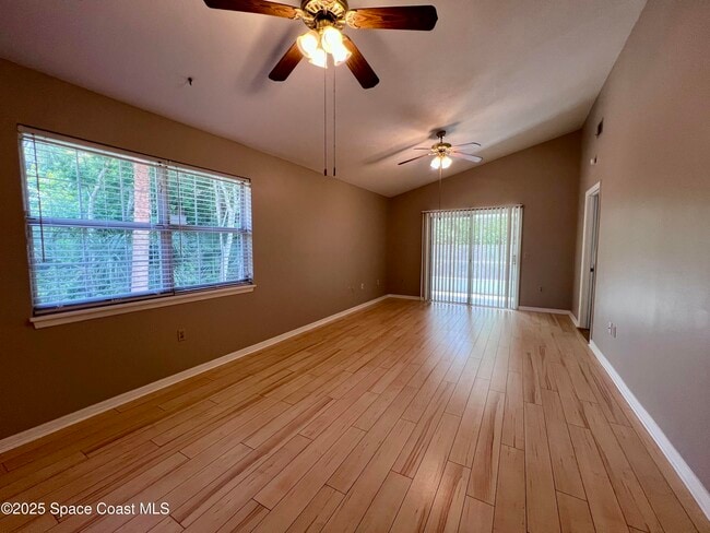 Building Photo - 2326 Talmadge Dr