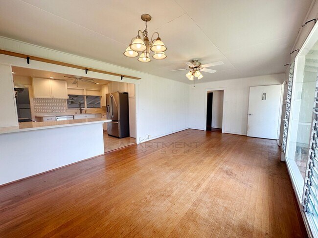 Foto del edificio - CHARMING 3 BD / 2 BA KAILUA HOME WITH LARG...
