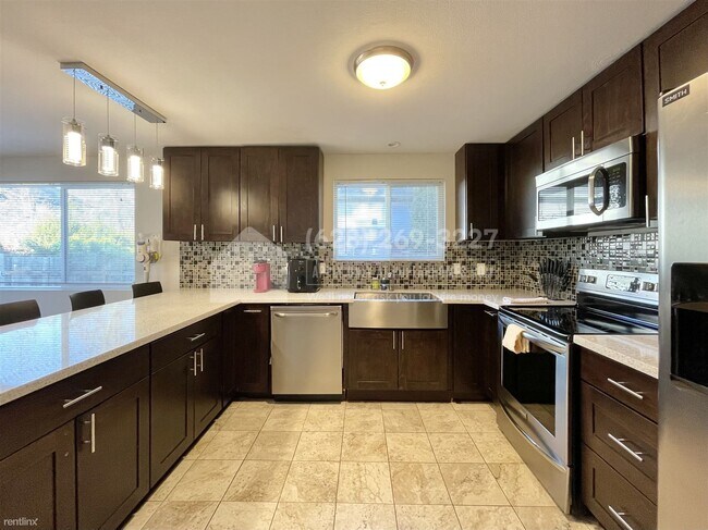 Foto del edificio - 3 br, 2 bath House - 2833 E Arthur Place -