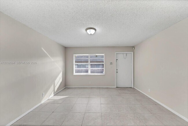 Foto del edificio - 2610 Riverland Dr