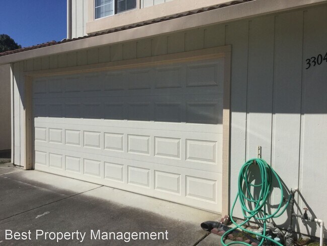 Building Photo - 3 br, 2.5 bath House - 33040 Compton Ct.