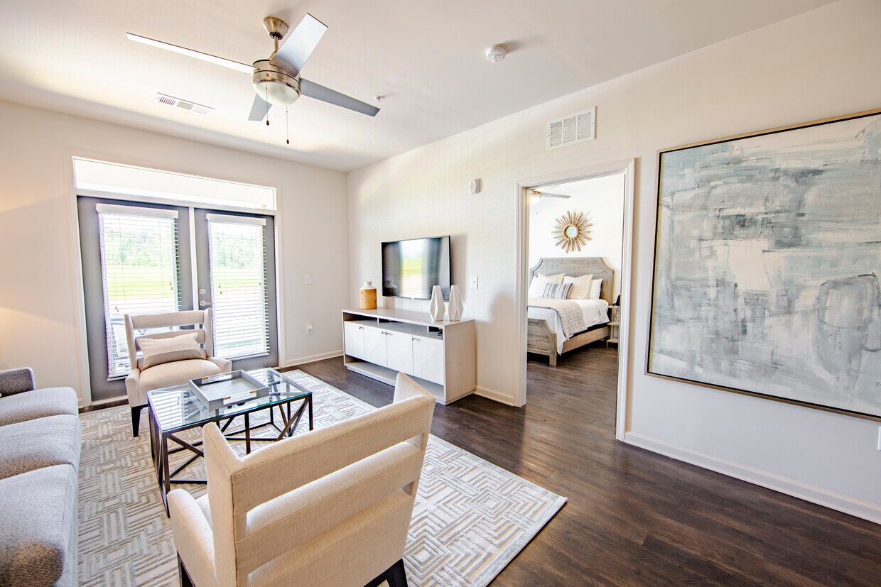 The Station at Crestline Heights Apartments in Birmingham, AL