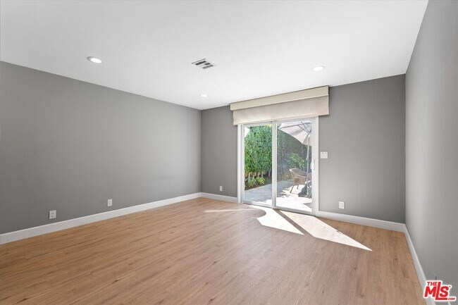 Foto del edificio - 2809 S Canfield Ave