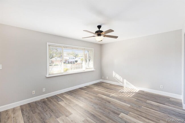Building Photo - 2719 Pall Mall Dr