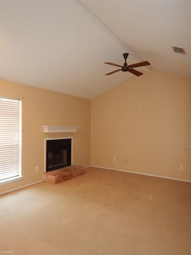 Foto del edificio - 516 W Ridge Dr