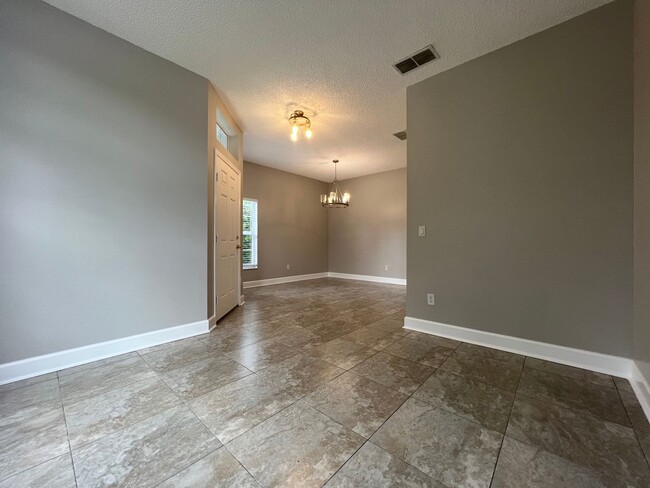 Building Photo - Lake Nona ~ Newly Renovated 4 bed / 2 bath...