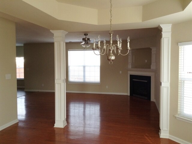 Foto del edificio - 2476 Ingleside Dr