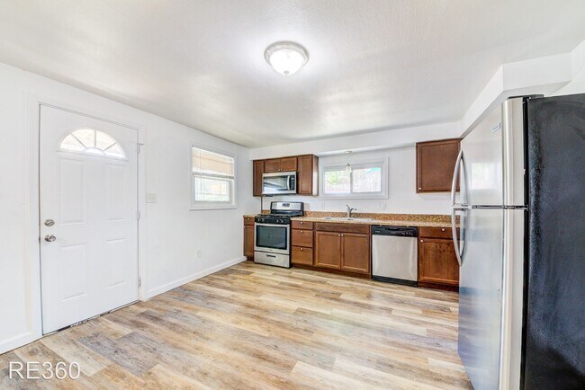 Building Photo - 2 br, 1 bath House - 739 Carnival Way Alle...