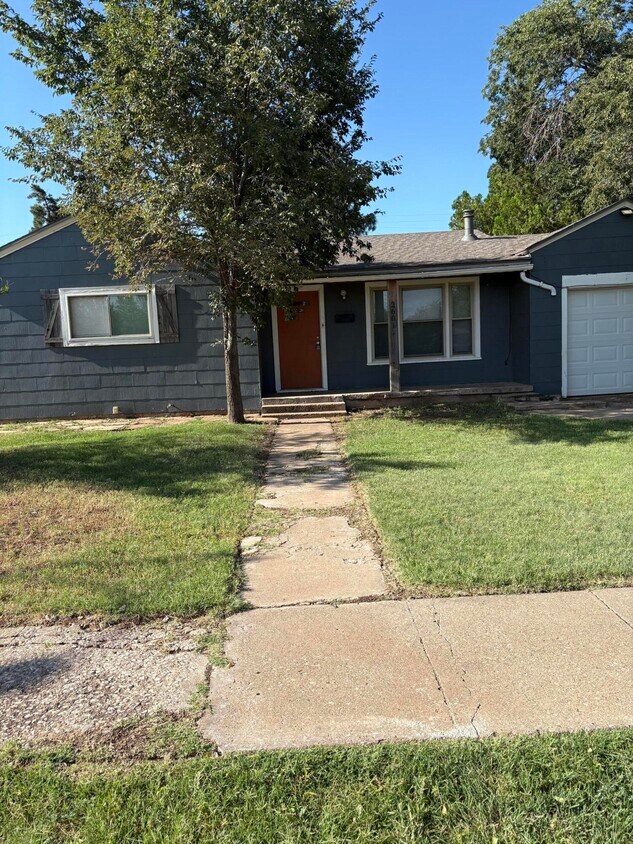 Foto principal - 2601 40th St