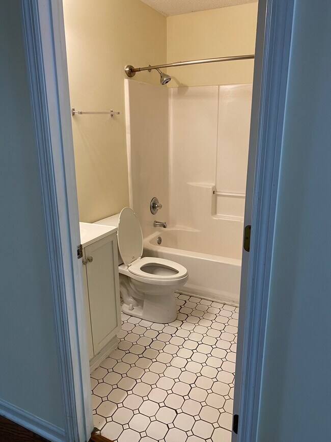 Foto del edificio - 1490 Amanda Park Ln