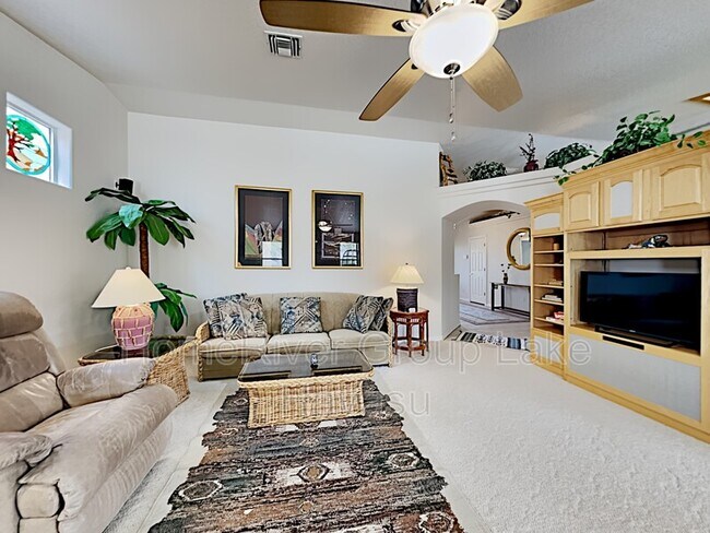 Building Photo - 3418 Thunderbird Dr