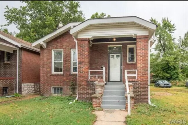 Foto del edificio - 5410 Emerson Ave