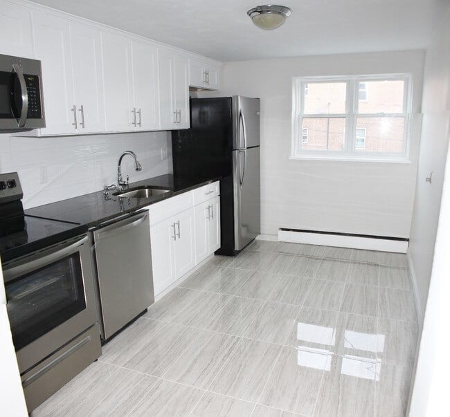 Building Photo - 57 Colborne Rd
