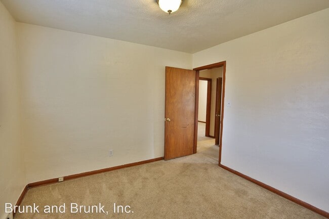 Building Photo - 3 br, 2 bath House - 1438 N. Foote Avenue