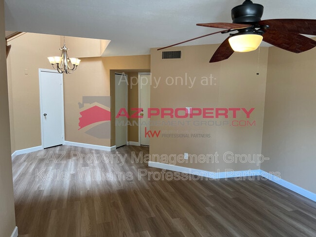 Foto del edificio - 4766 W New World Dr