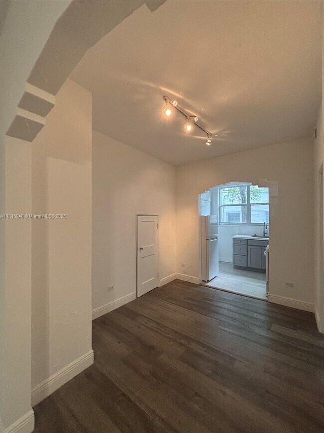 Foto del edificio - 721 15th St