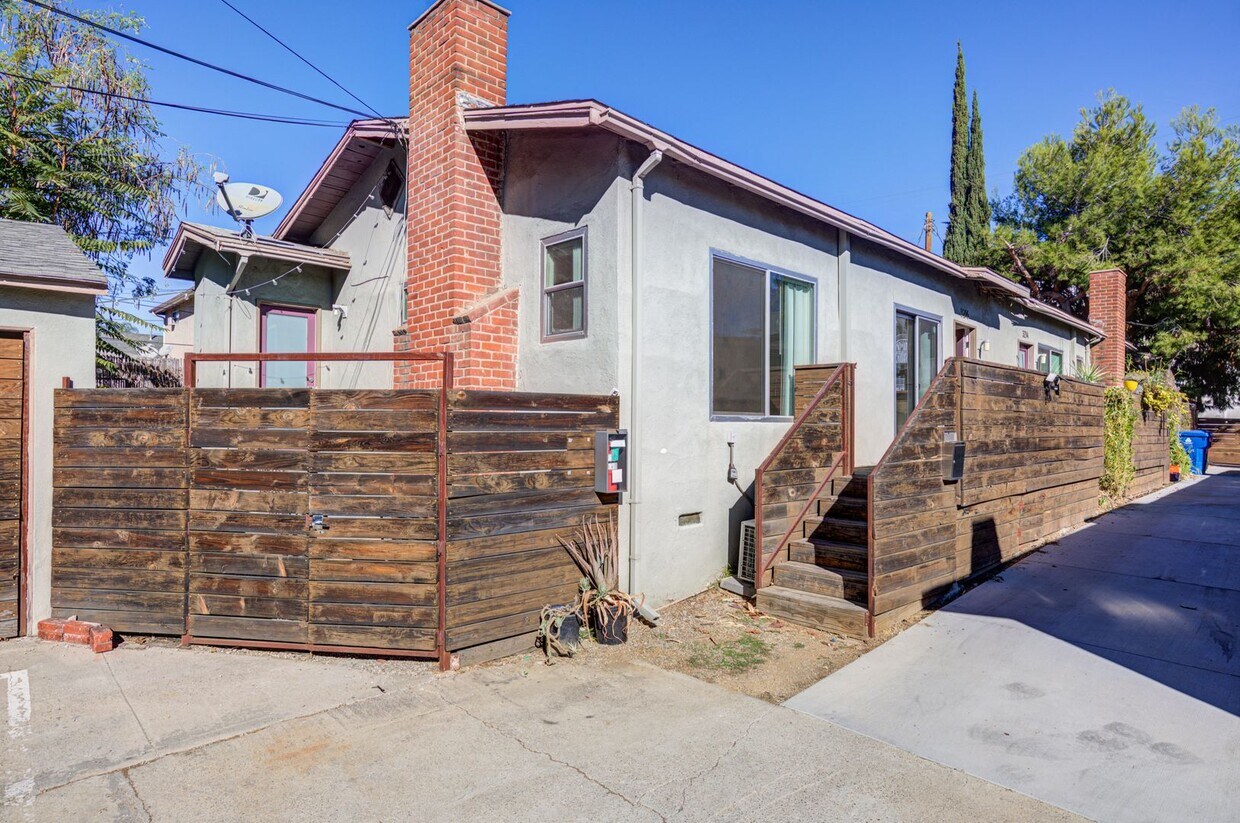 Foto principal - 3216 Bellevue Ave