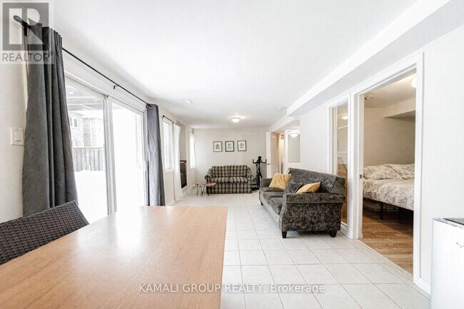 Photo du bâtiment - 149 Silver Maple Rd