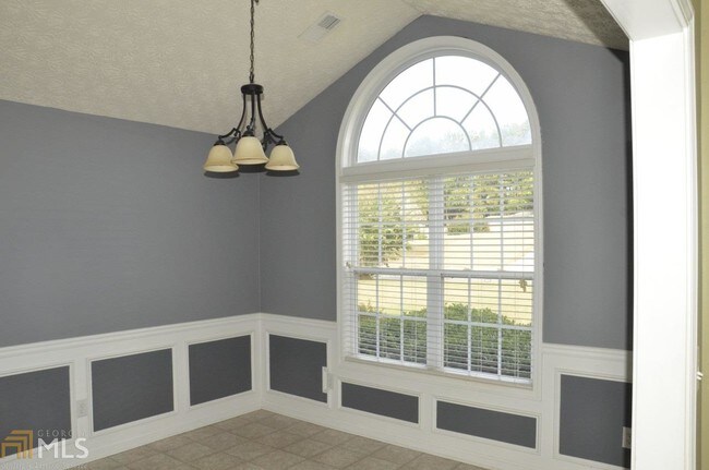 Building Photo - 324 River Landing Dr