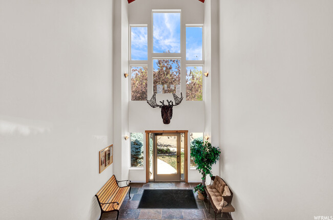 Building Photo - 3605 N Huntsman Path