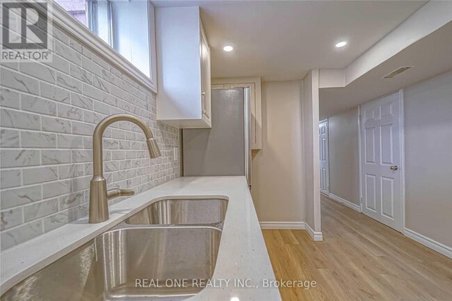 Building Photo - 3487 Ellengale Dr