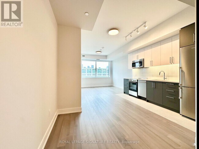 Photo du bâtiment - 664 Spadina Ave.