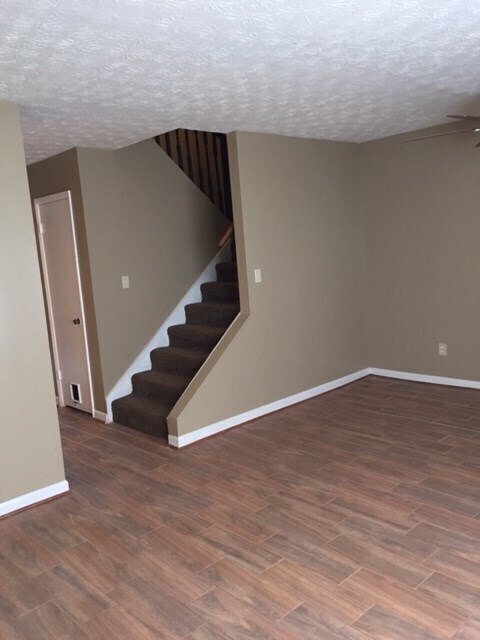 Building Photo - 169 Hunters Ln